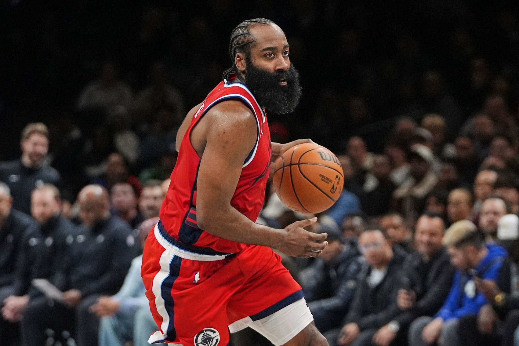 500彩票网集团-三分5中0！哈登单核带队首节打满 8投2中仅得6分2篮板2助攻