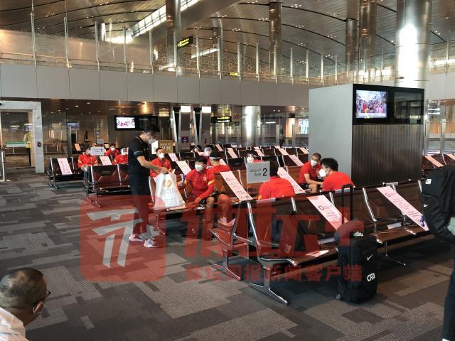 国足转战沙迦备战12强赛 队员：感觉比回家还快